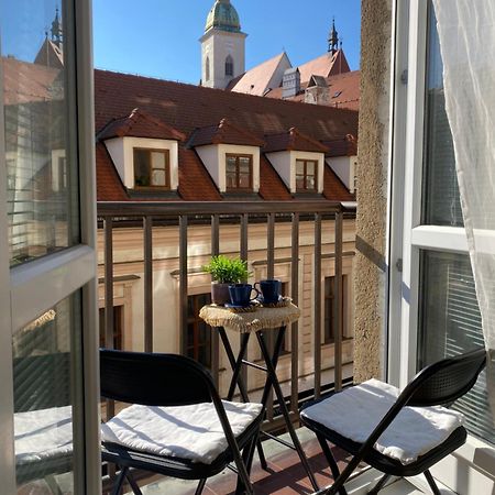 Audrey Hepburn Apartment Old Town Air Conditioned Pozsony Kültér fotó